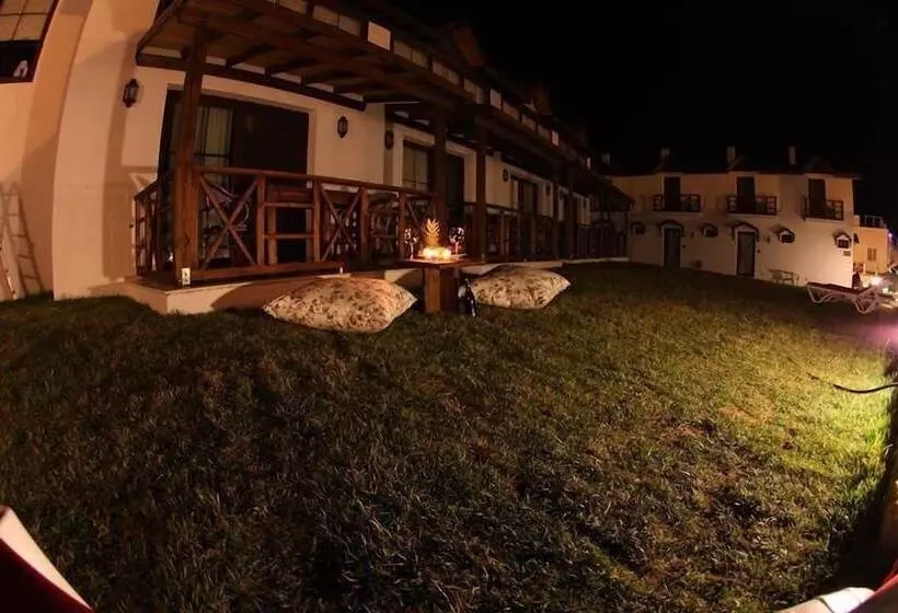 Hotelli Karaburun Mimoza Apart