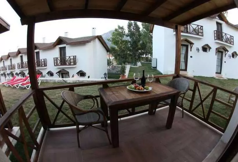 Hotelli Karaburun Mimoza Apart