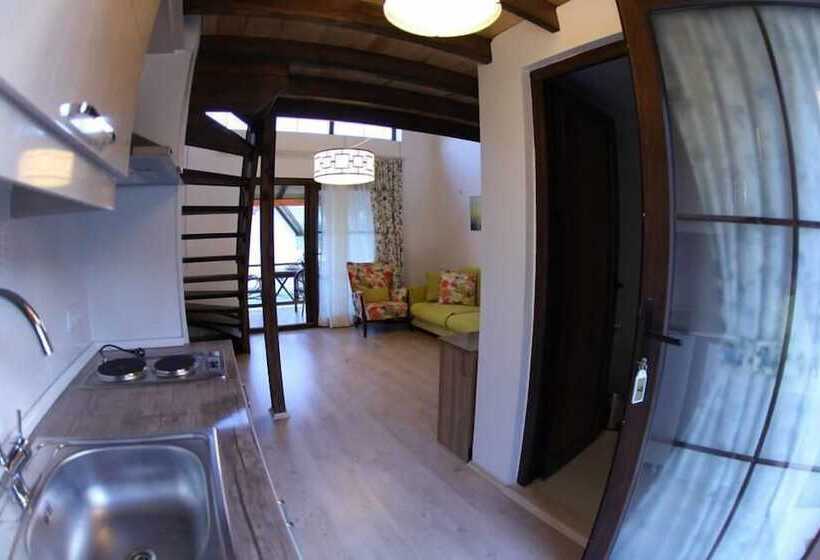 בית מלון כפרי Karaburun Mimoza Apart