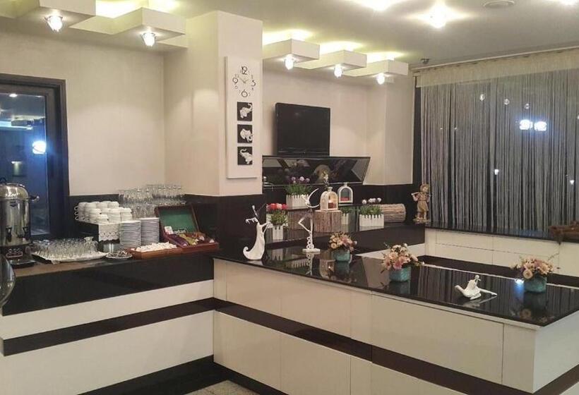 ホテル La Bella Soma