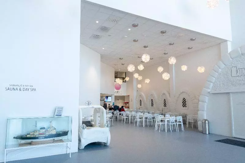 Hotelli Seaside Glass Villas