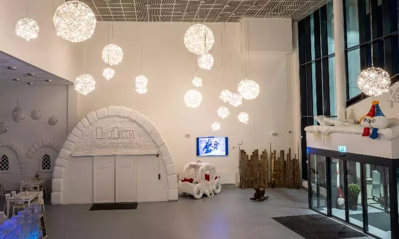 Hotelli Seaside Glass Villas