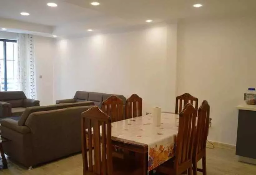 هتل Serene Crest Apartments