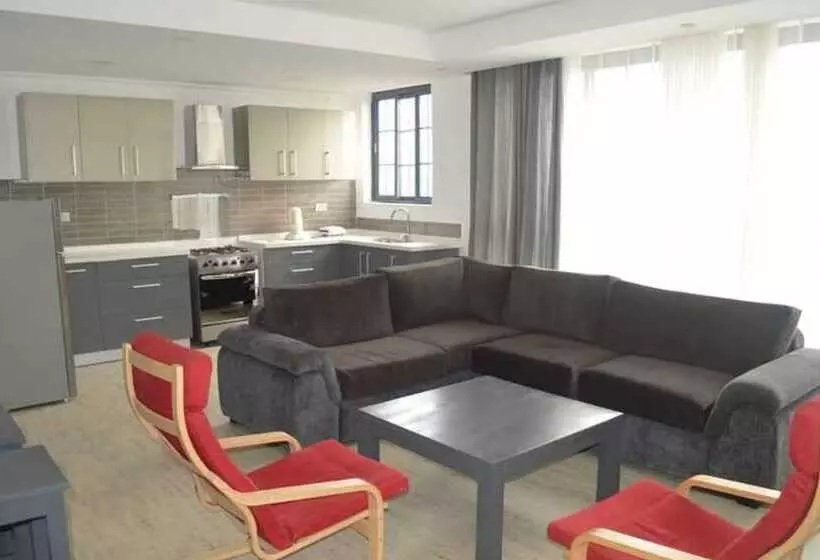 هتل Serene Crest Apartments