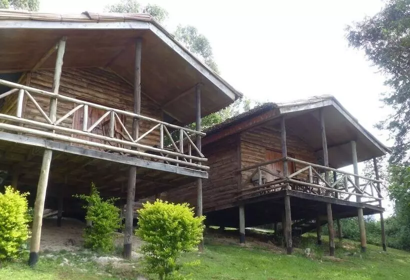 هتل Supreme Adventure Park Bunyonyi