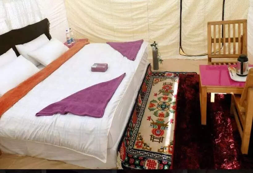 ホテル Tih The Regal Camp