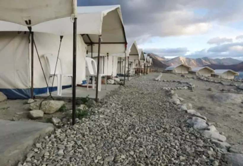 ホテル Tih The Regal Camp