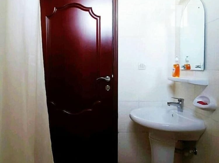 هتل World House Gisozi