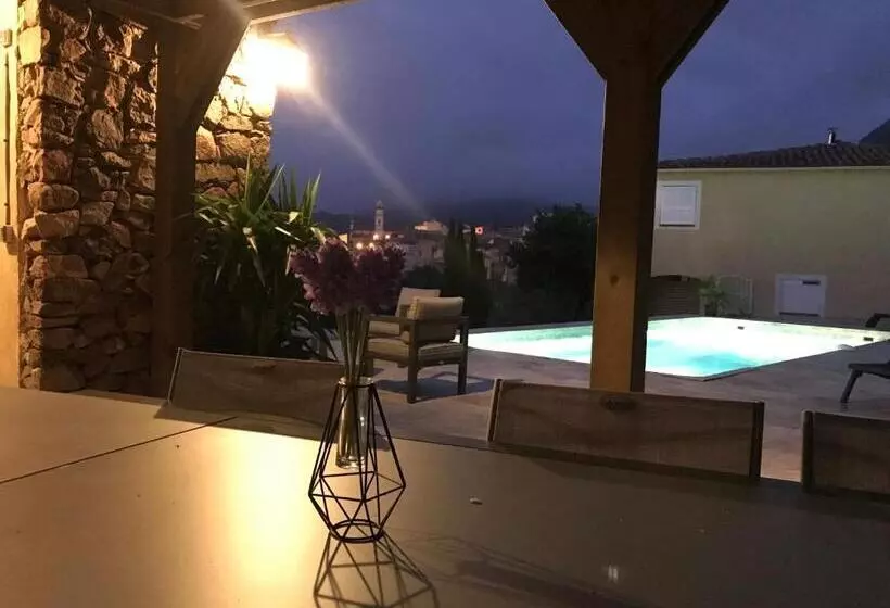 Aamiaismajoitus (B&B) Au Pied Des Oliviers