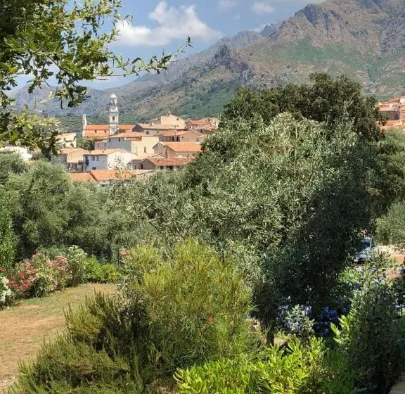 Aamiaismajoitus (B&B) Au Pied Des Oliviers