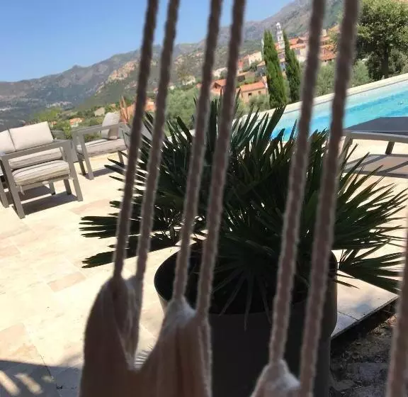 Aamiaismajoitus (B&B) Au Pied Des Oliviers