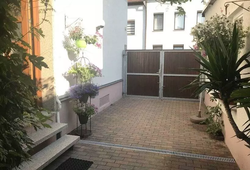 Aamiaismajoitus (B&B) Pension Borna