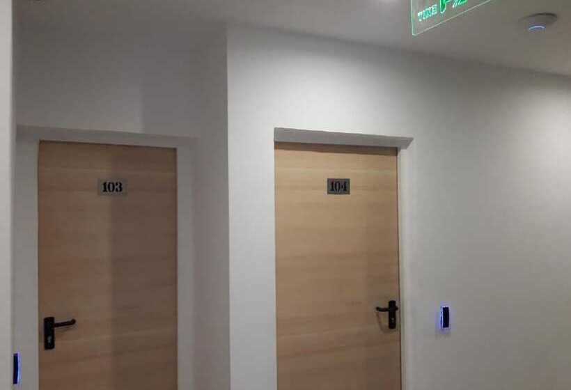 تختخواب و صبحانه Tj Boutique Accommodation