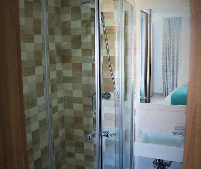 تختخواب و صبحانه Tj Boutique Accommodation