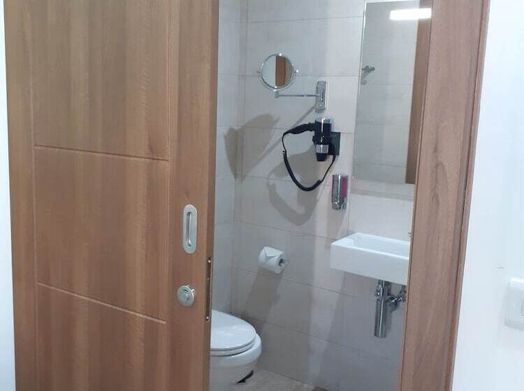 تختخواب و صبحانه Tj Boutique Accommodation