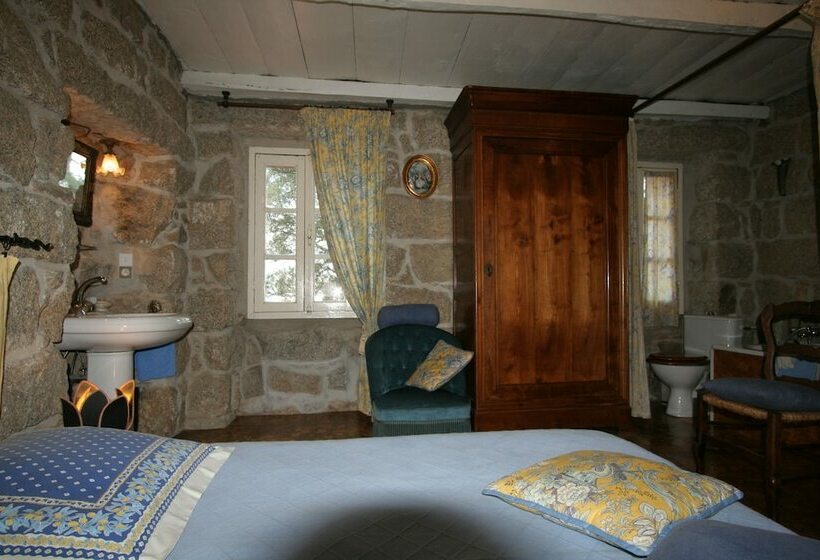 פונדק Domaine De Croccano