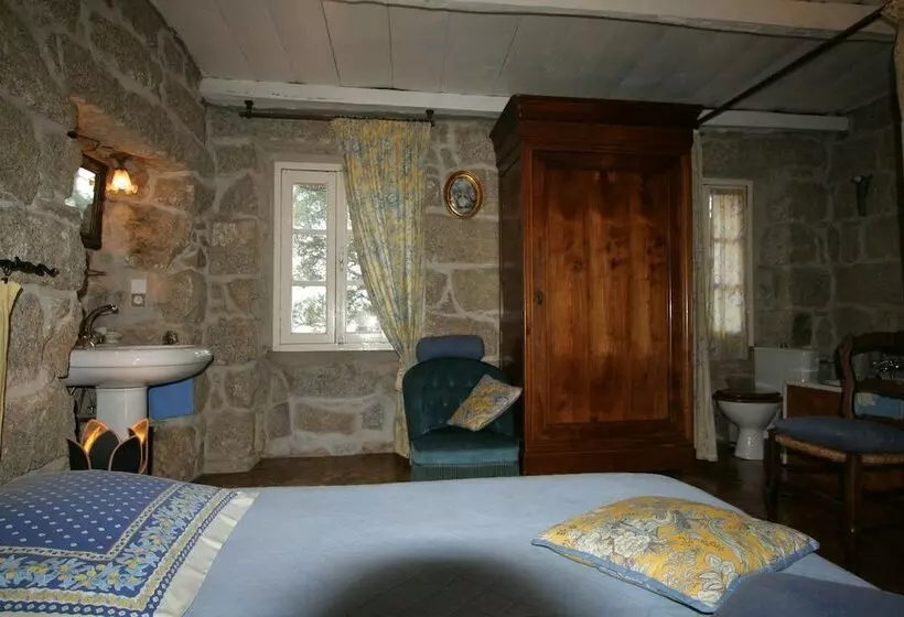 Hostelli Domaine De Croccano