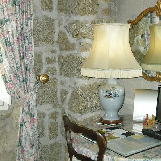 פונדק Domaine De Croccano