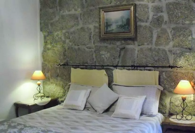 Hostelli Domaine De Croccano