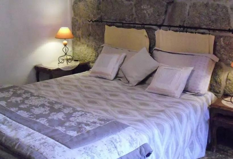 Hostelli Domaine De Croccano