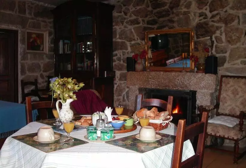 Hostelli Domaine De Croccano