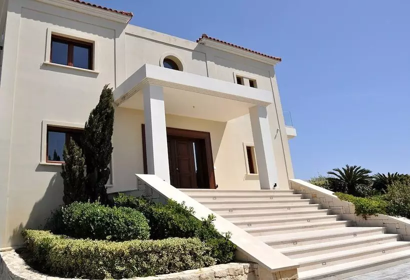 Hostelli Ocean Villas Complex By Ocean Residences