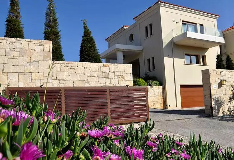 Hostelli Ocean Villas Complex By Ocean Residences