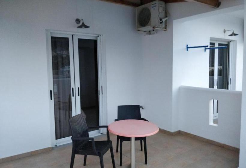 客栈  Sifis Studios