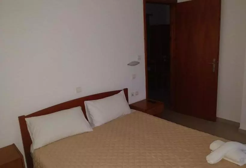 簡易ホテル Sifis Studios