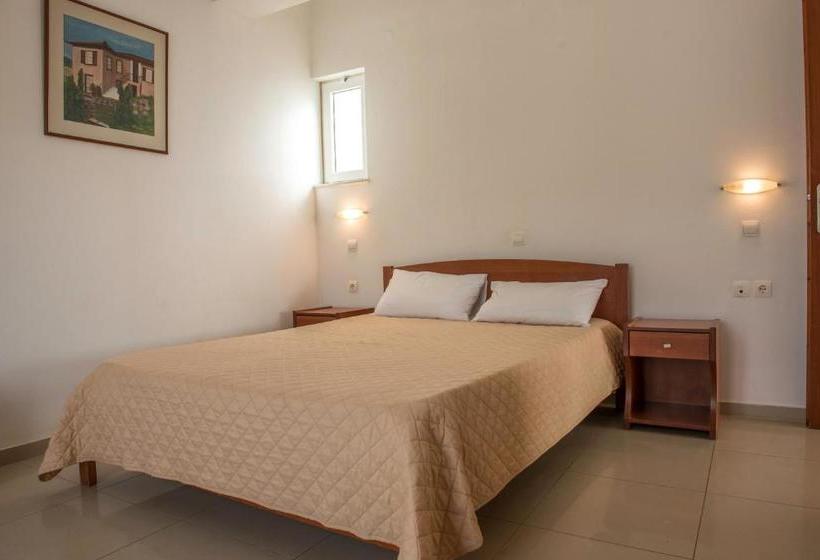 客栈  Sifis Studios