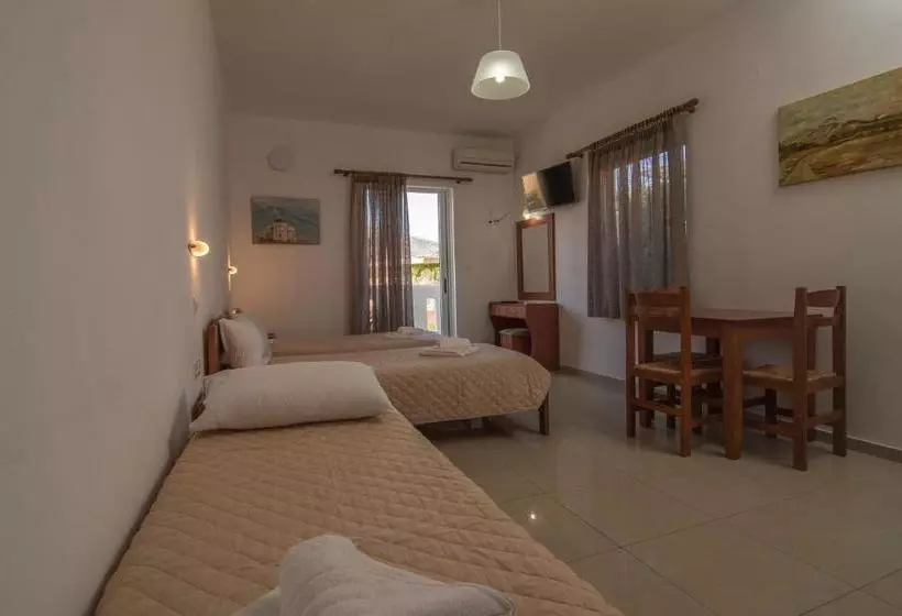 簡易ホテル Sifis Studios