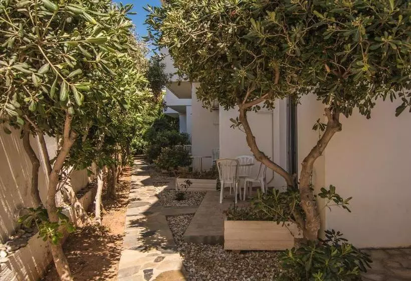 簡易ホテル Sifis Studios