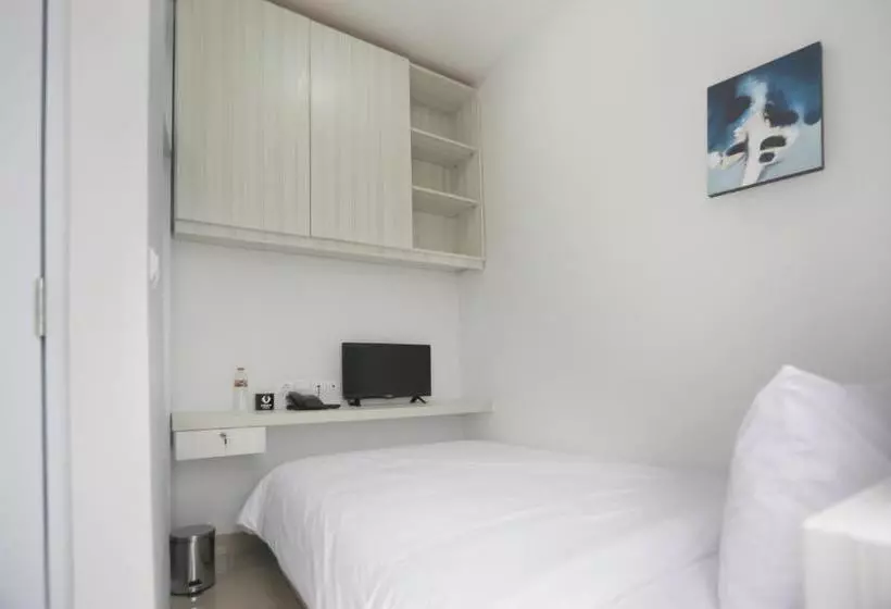 Hostal Voxstay Karawang
