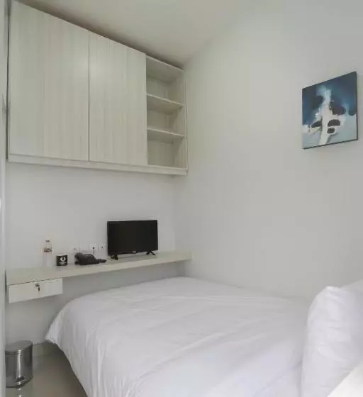Hostal Voxstay Karawang