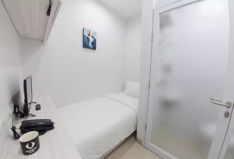 Hostal Voxstay Karawang