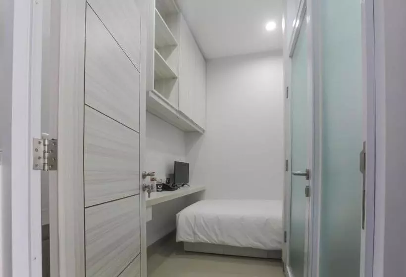 Hostal Voxstay Karawang
