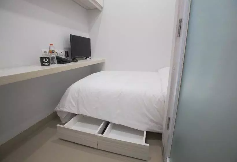 Hostal Voxstay Karawang