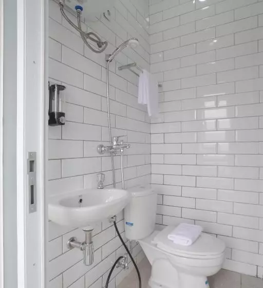 Hostal Voxstay Karawang