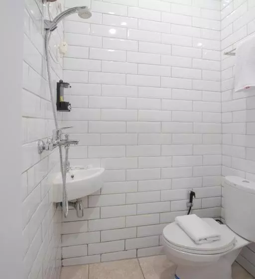 Hostal Voxstay Karawang