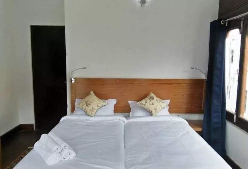هتل Amaa's Suites