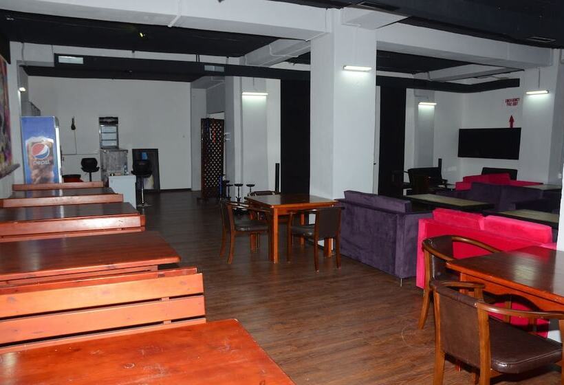 Hotel Capsule Hostel