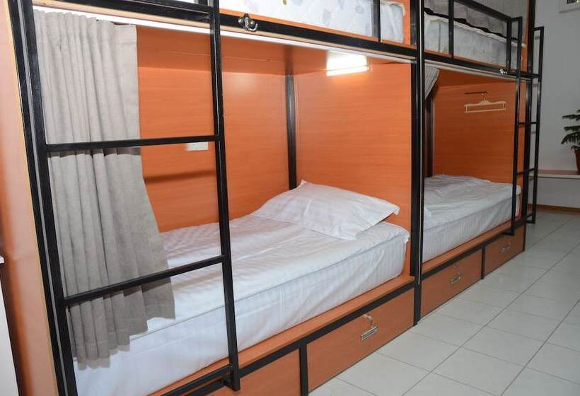 Hotel Capsule Hostel