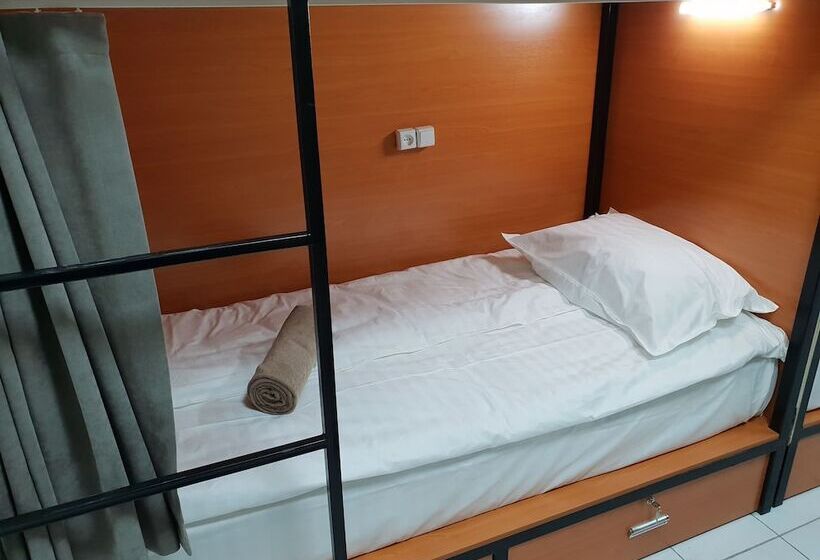 Hotel Capsule Hostel