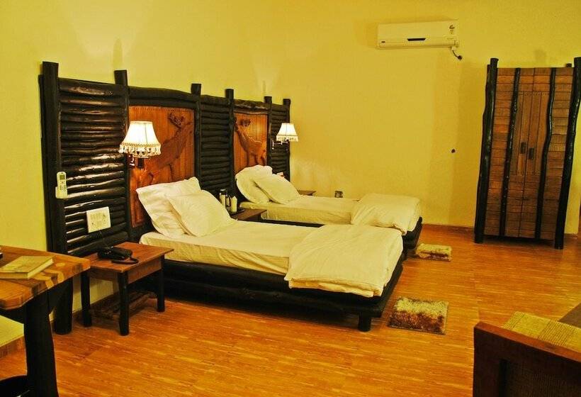 Hotel Genx Kanha By 1589