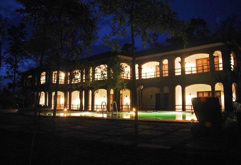 Hotel Genx Kanha By 1589