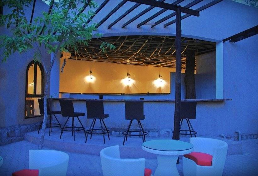 Hotel Genx Kanha By 1589