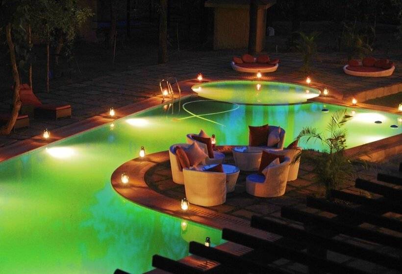 Hotel Genx Kanha By 1589