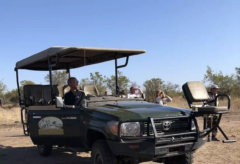 ホテル Honeyguide Khoka Moya Camp