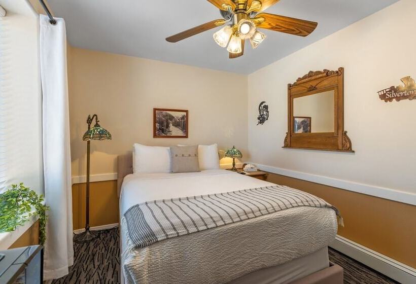 酒店 The Bent Elbow