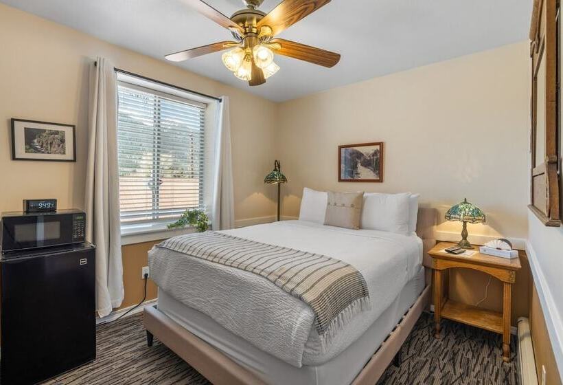 酒店 The Bent Elbow